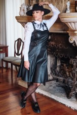 Vestido de alas em ecopele