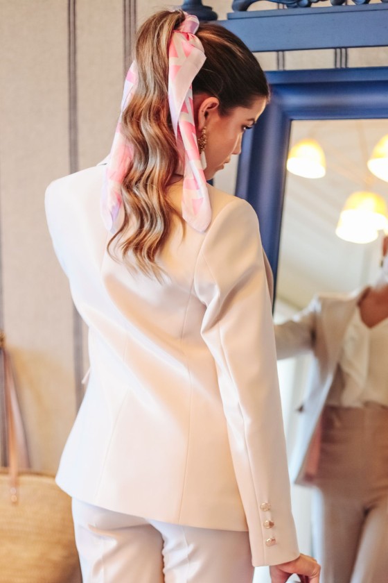 Americana clsica con cierre oculto