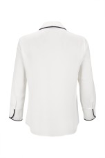 Shirt with lined buttons 