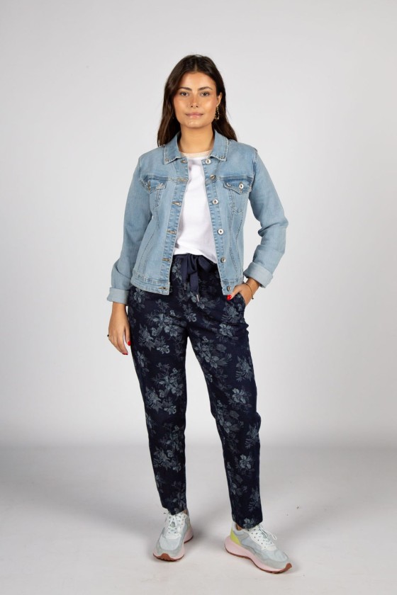 Chaqueta vaquera con brillos