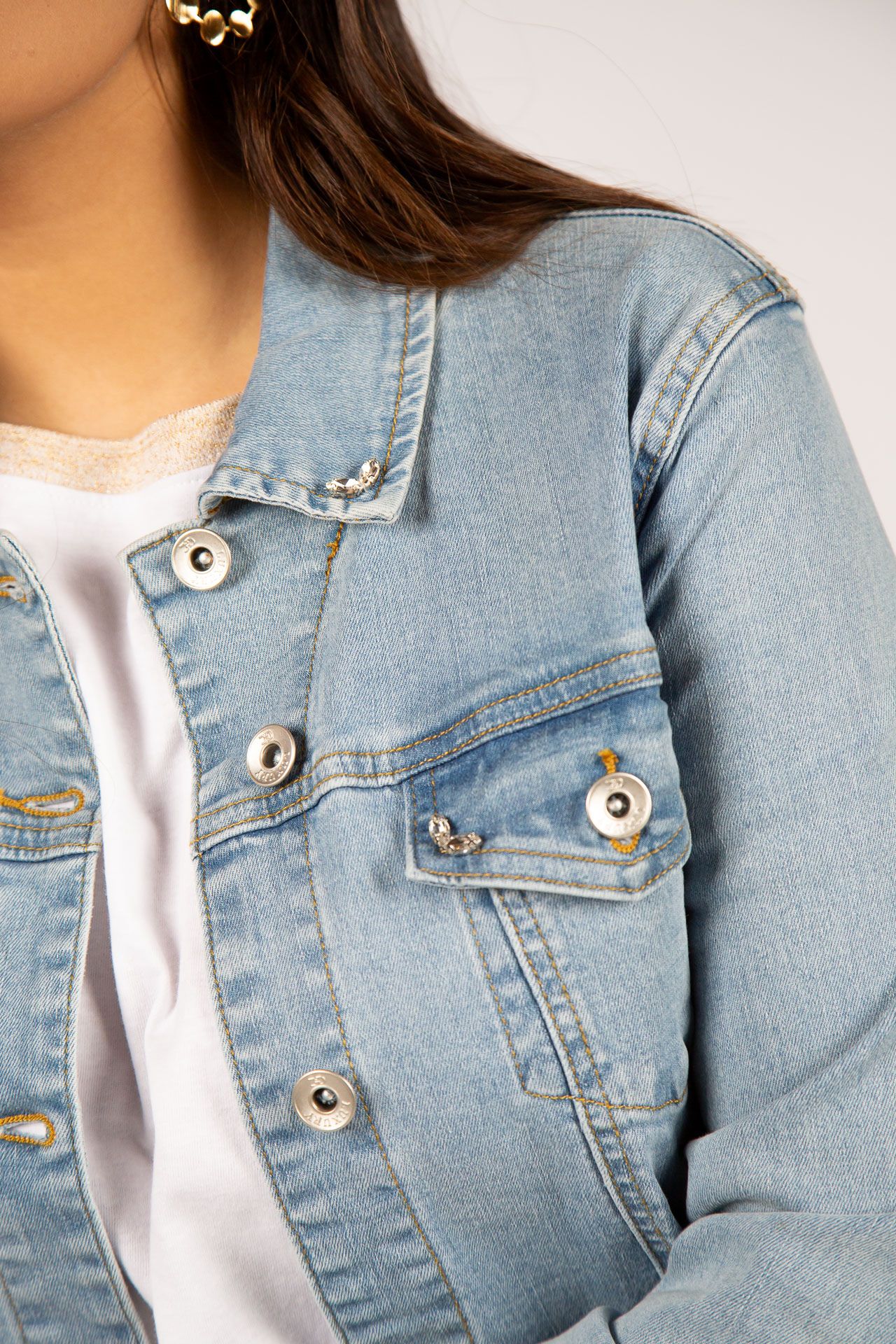 Chaqueta vaquera con brillos