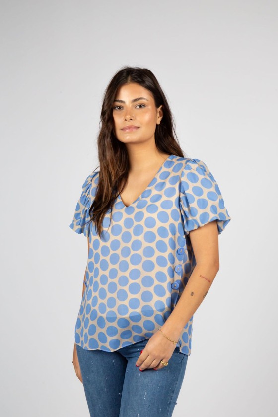 Polka dot shirt with side buttons