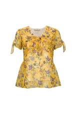 Blouse with laced sleeves