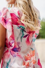 Gathered blouse with lined buttons