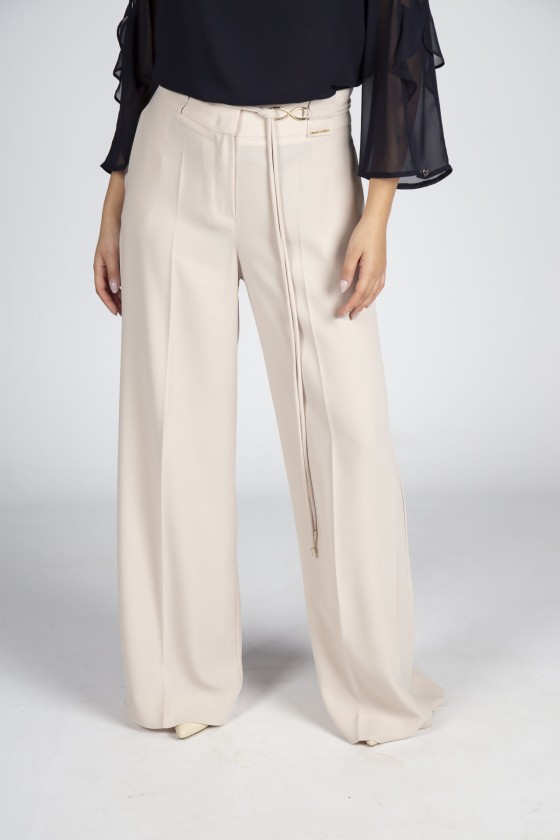Wide leg trousers