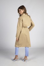 Long-sleeved trench coat with a classic cut