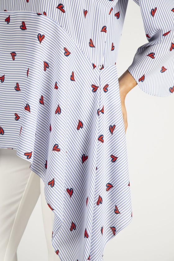 Túnica asimétrica corazones