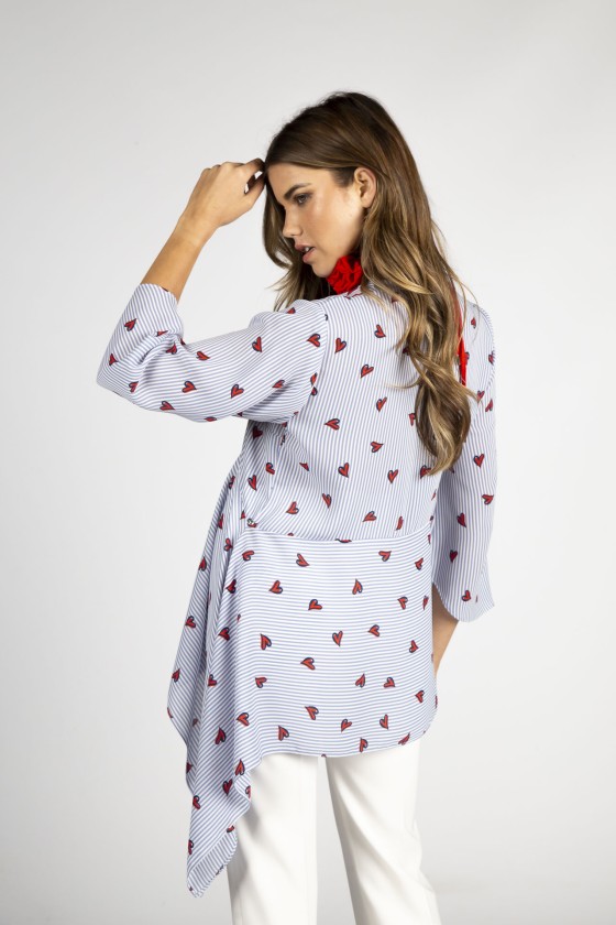 Túnica asimétrica corazones