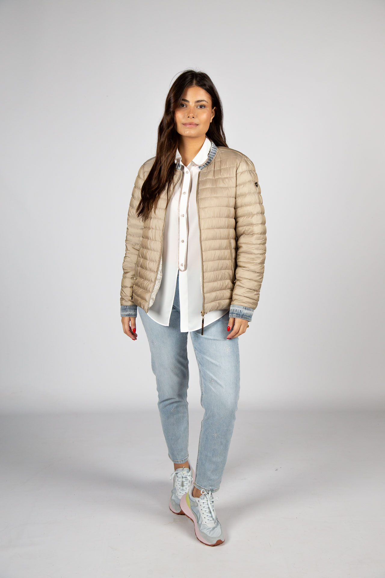 Blusa con botones forrados