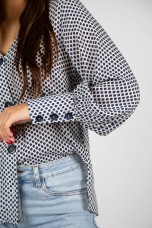 V-neck blouse with long sleeves