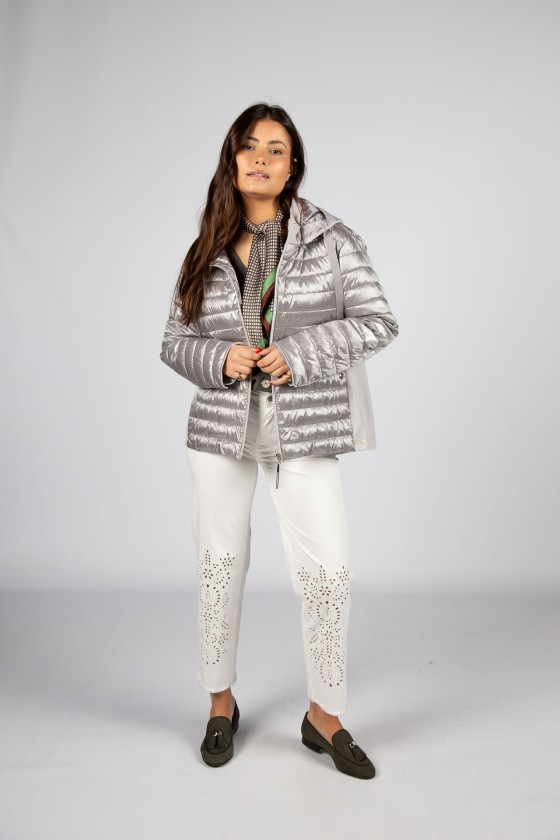 Blusa de manga larga y escote en pico 