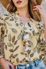 V-neck blouse with gathers