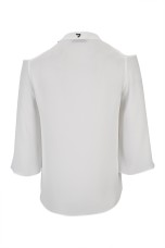Blouse with open shoulders