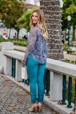 Calas skinny com 3 botes  frente