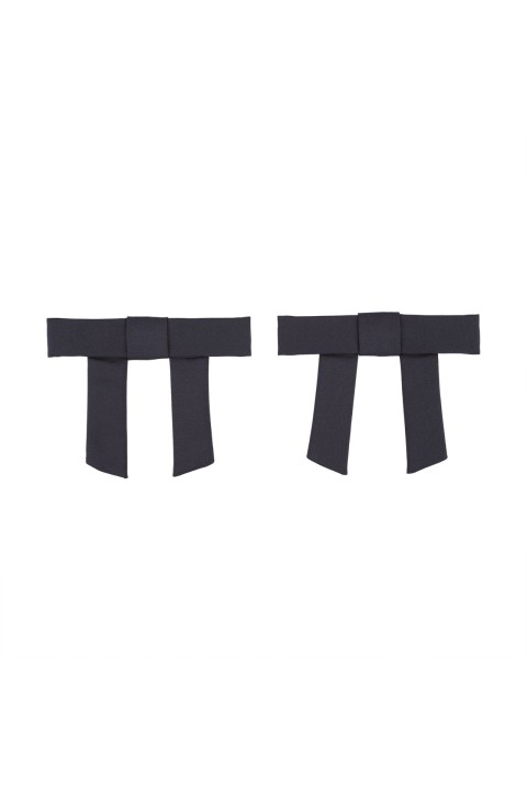 Removable bow