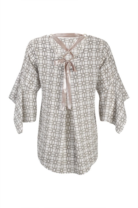 Blouse with back bow Blouse with back bow