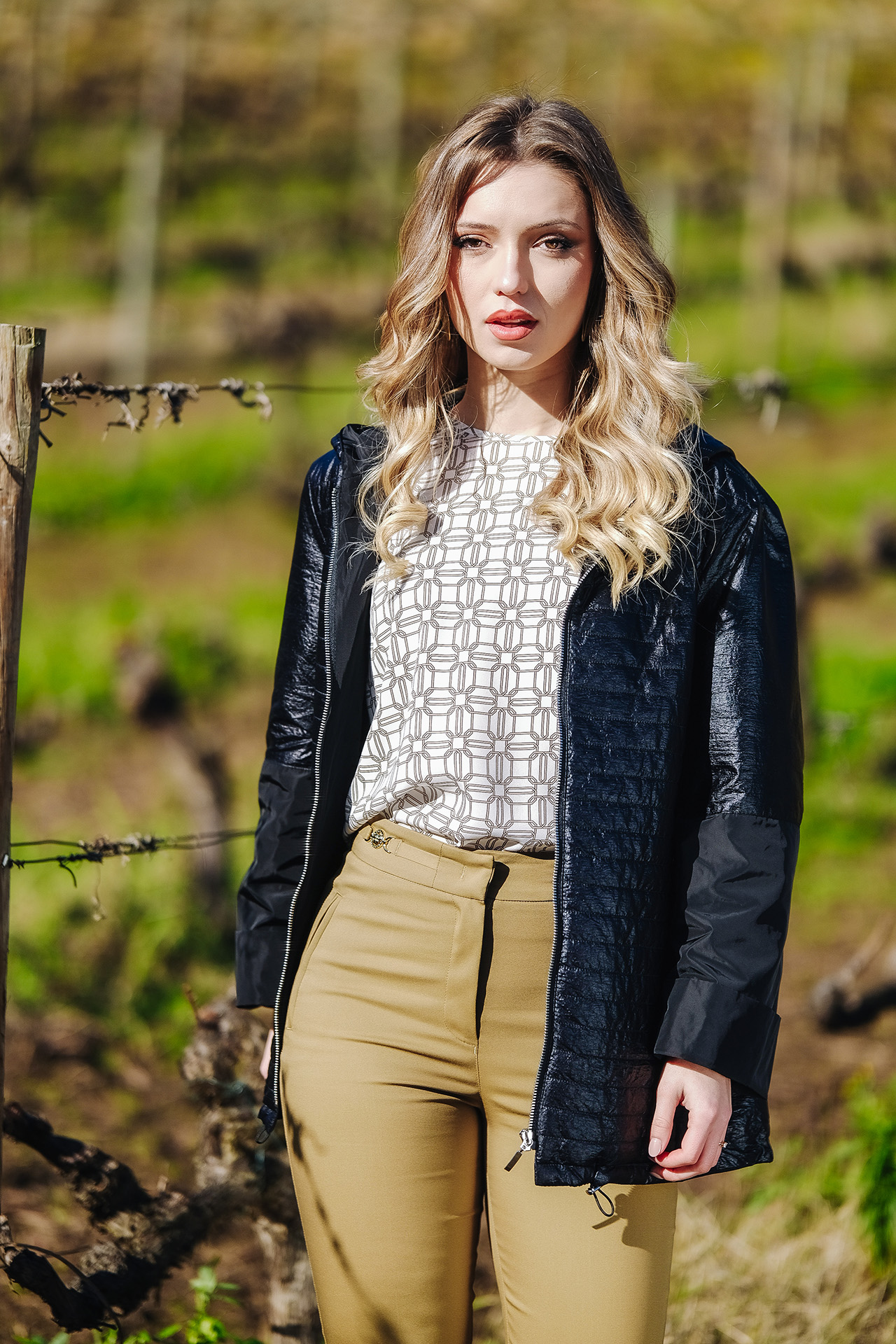 Blouse with back bow