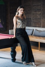 Strap top with lined buttons