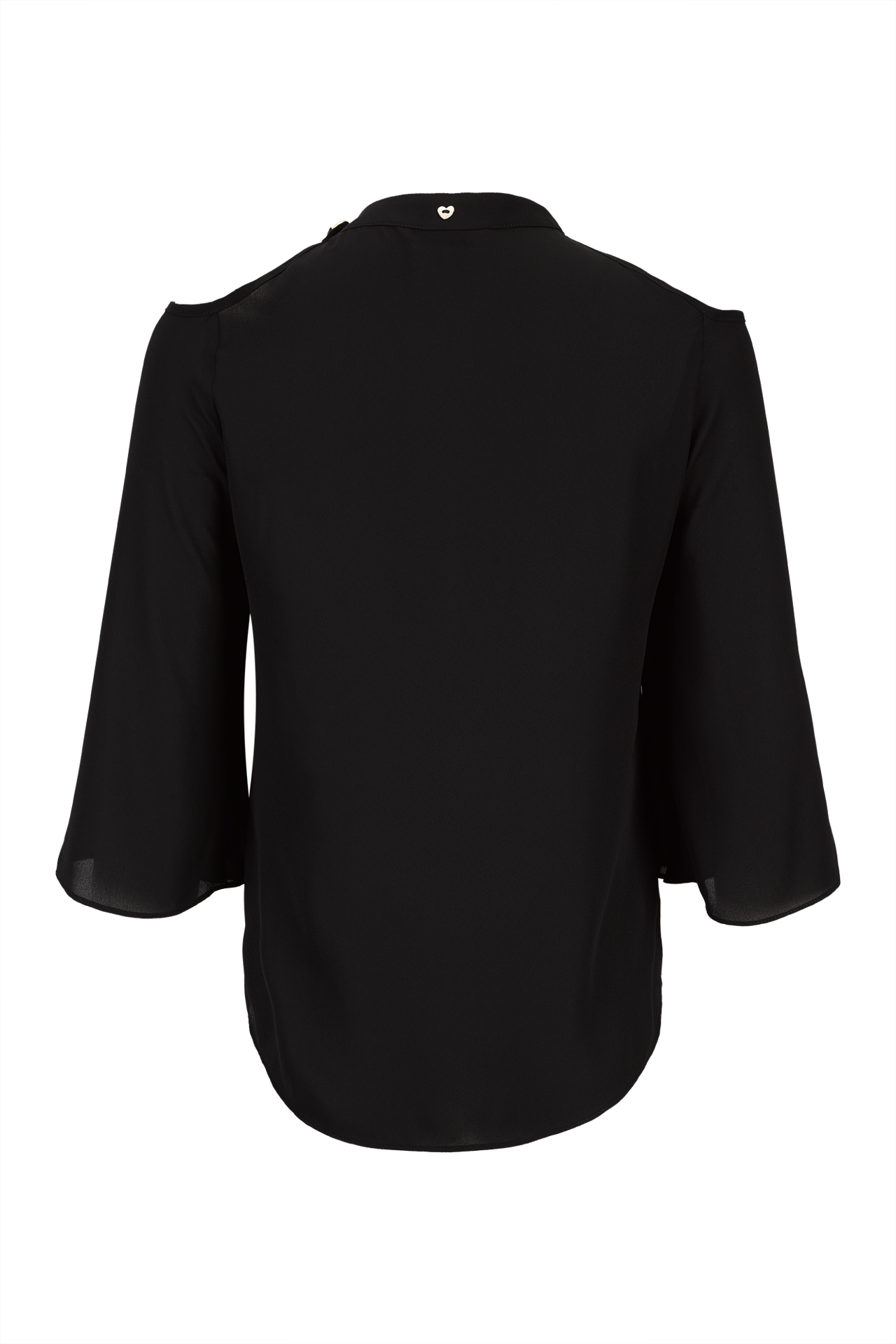 Blouse with open shoulders