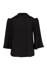Blouse with open shoulders