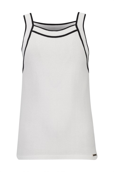 Top with contrasting details Top with contrasting details