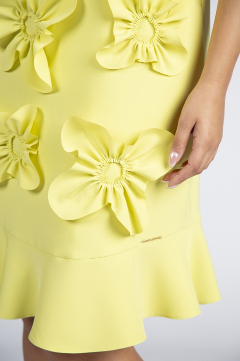 Vestido com flores 3D