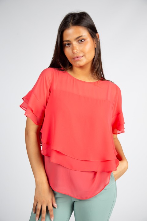 Blouse with overlapping layers Blouse with overlapping layers
