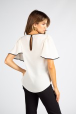 Short-sleeved blouse
