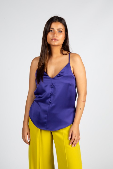 Strap top with lined buttons