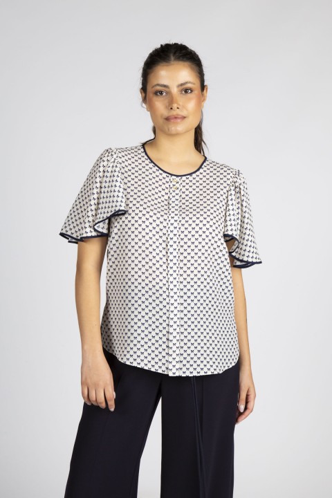 Short-sleeved blouse Short-sleeved blouse