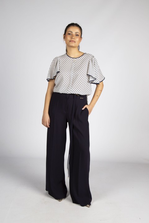 Short-sleeved blouse Short-sleeved blouse