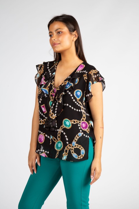 Short-sleeved blouse with ruffles