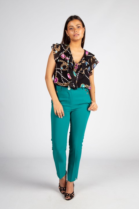 Short-sleeved blouse with ruffles