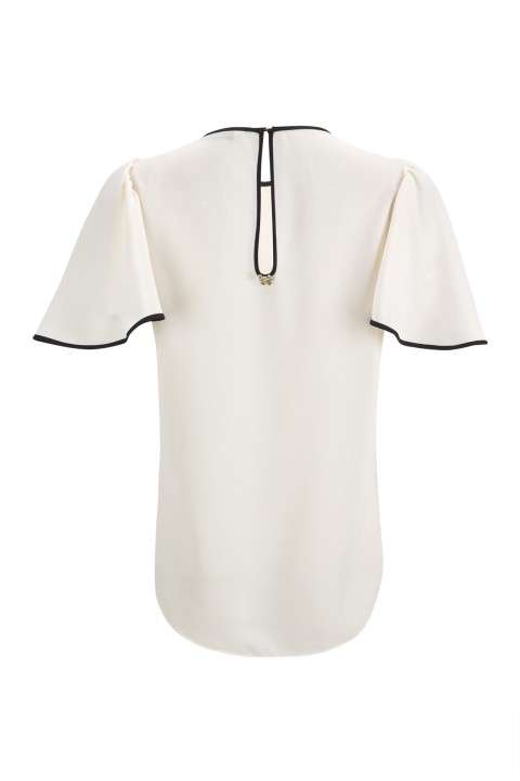 Short-sleeved blouse Short-sleeved blouse