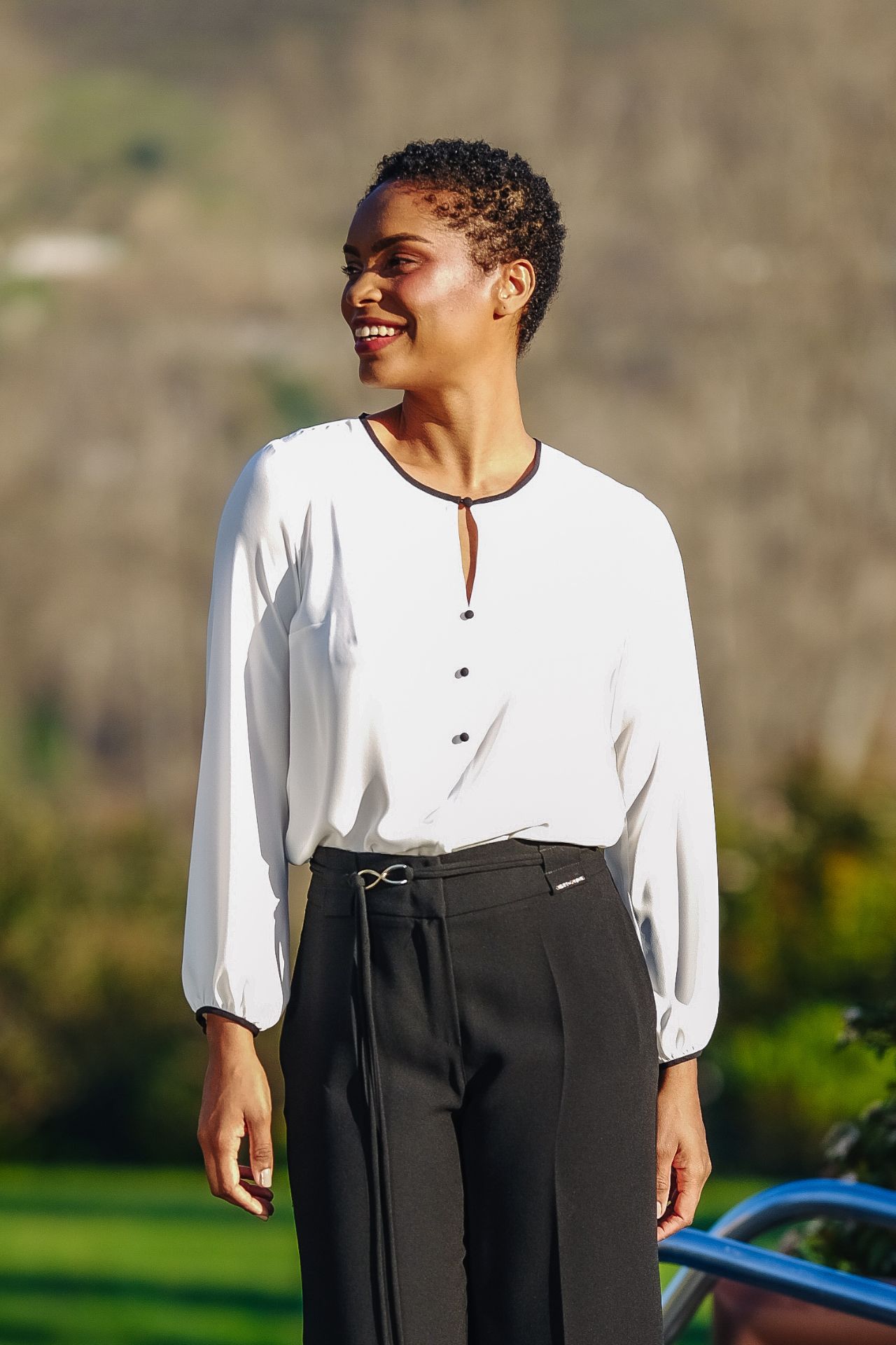 Túnica con botones forrados