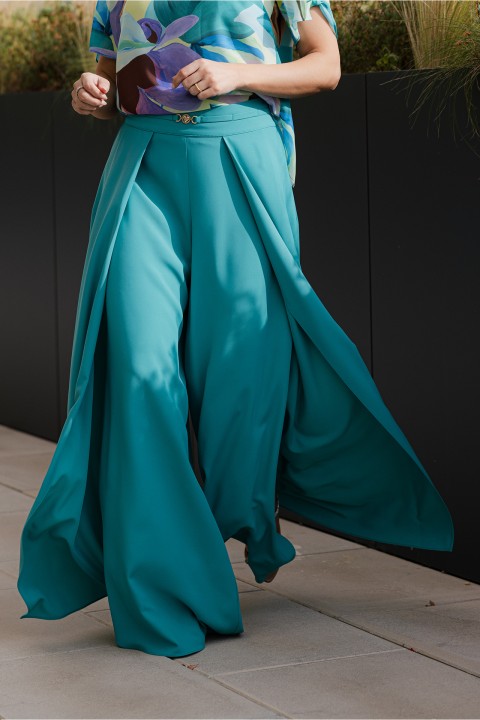 Pantalones con pliegues