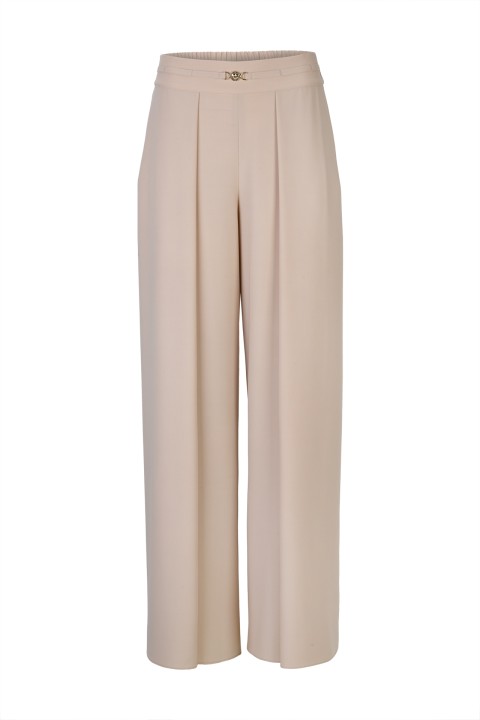 Pleated trousers