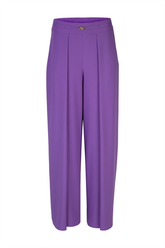 Pantalones con pliegues