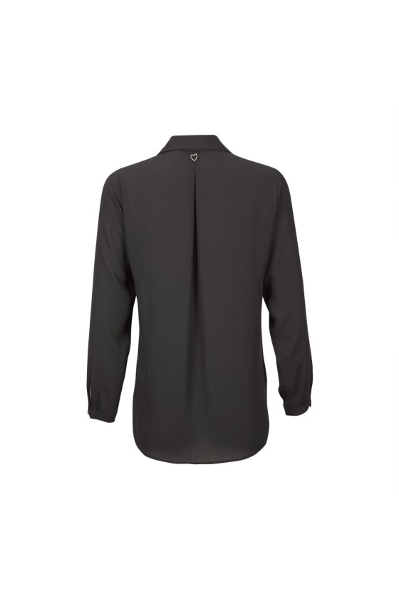 Blusa de corte clssico