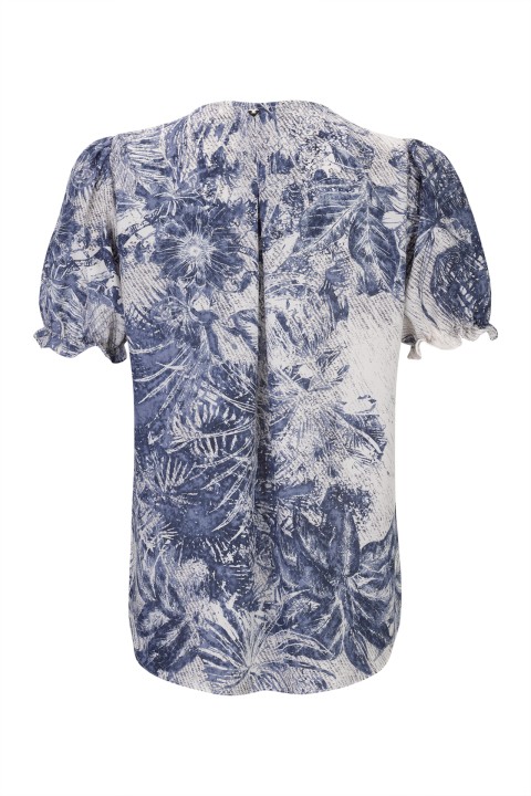 Short-sleeved blouse