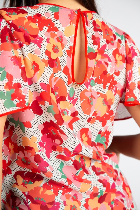 Short-sleeved blouse Short-sleeved blouse