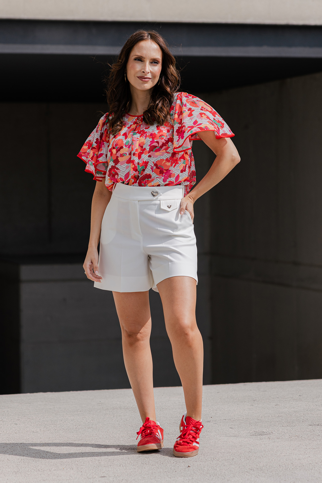 Short-sleeved blouse