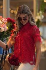 Blusa bordada