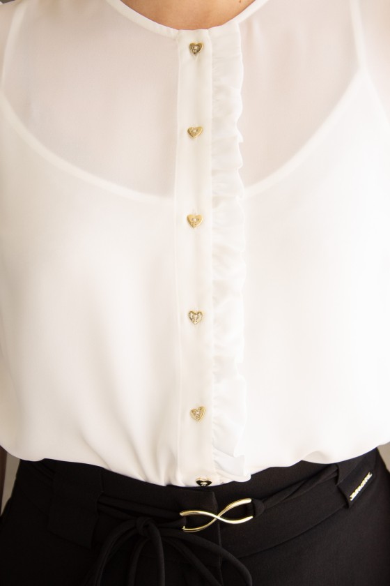 Short-sleeved blouse