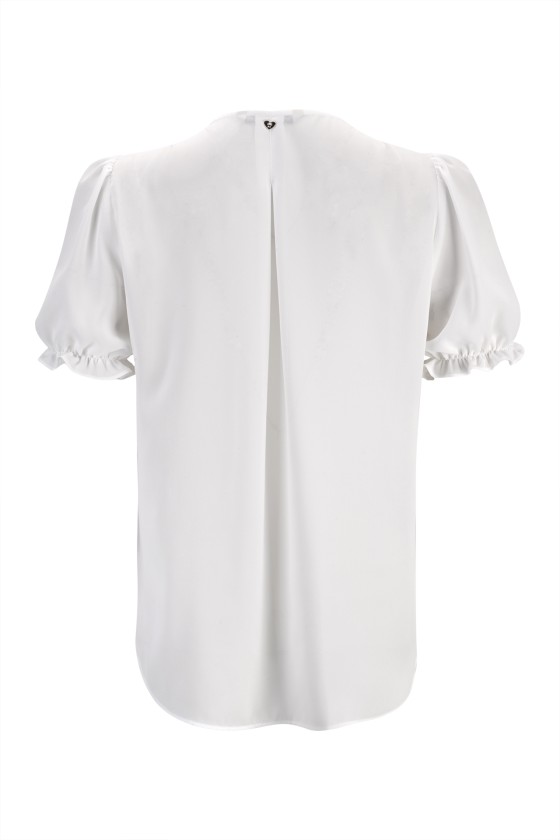 Short-sleeved blouse