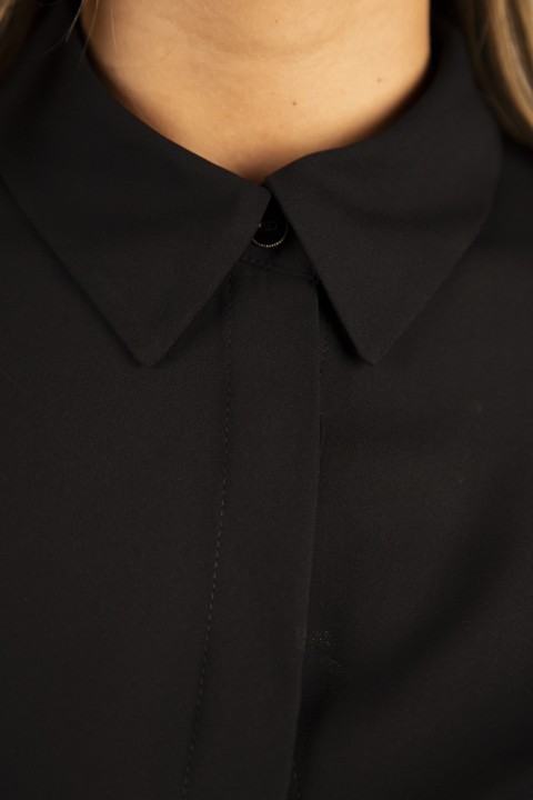 Blusa de corte clsico