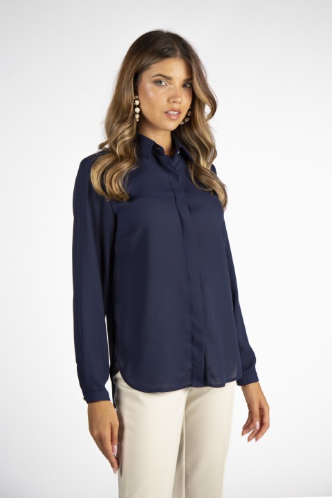 Classic cut blouse