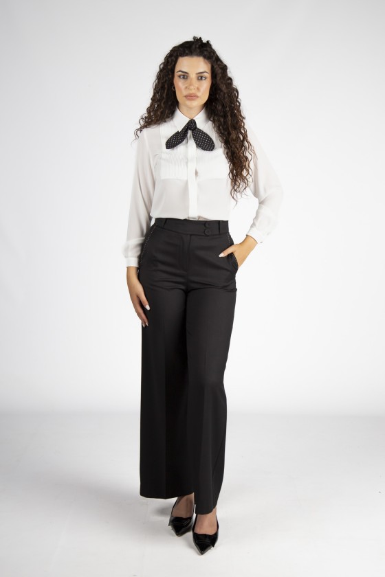 Blusa con acabados en rib