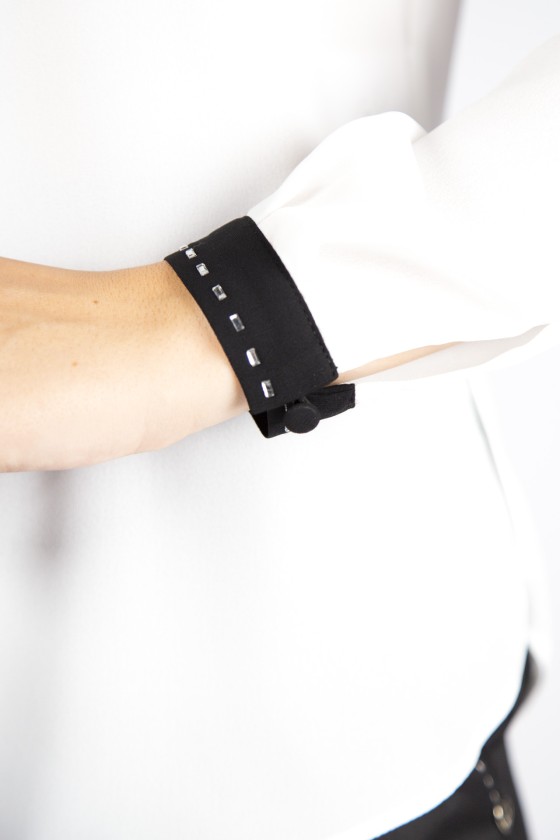 V-neck blouse with bow