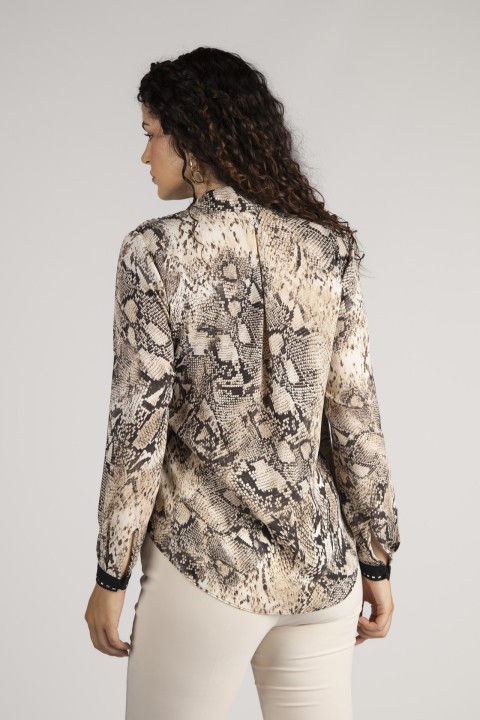 Blusa con escote en V y lazada